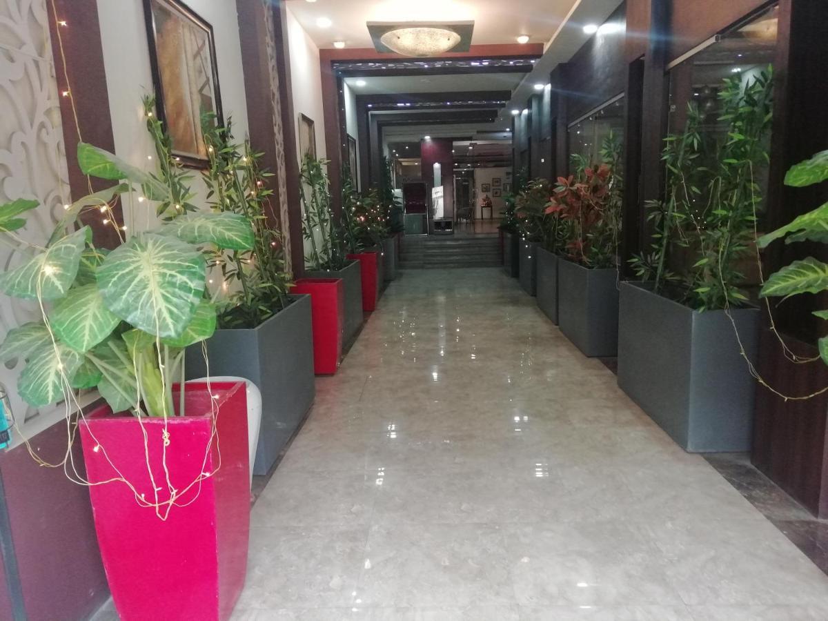 Hotel Genx Le Crescent Ghaziabad Exterior foto