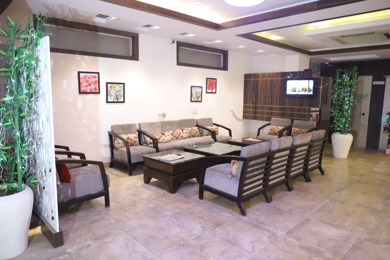 Hotel Genx Le Crescent Ghaziabad Exterior foto
