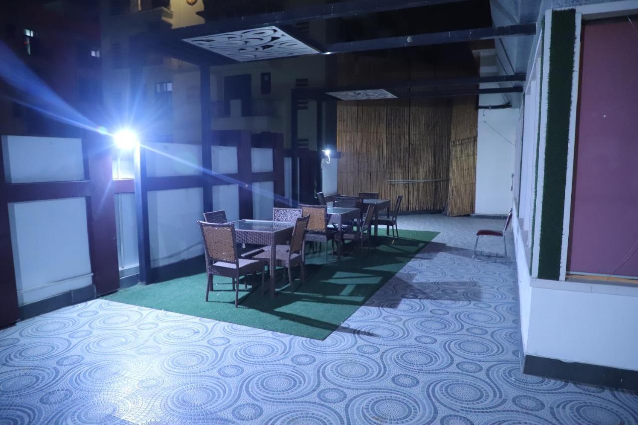 Hotel Genx Le Crescent Ghaziabad Exterior foto