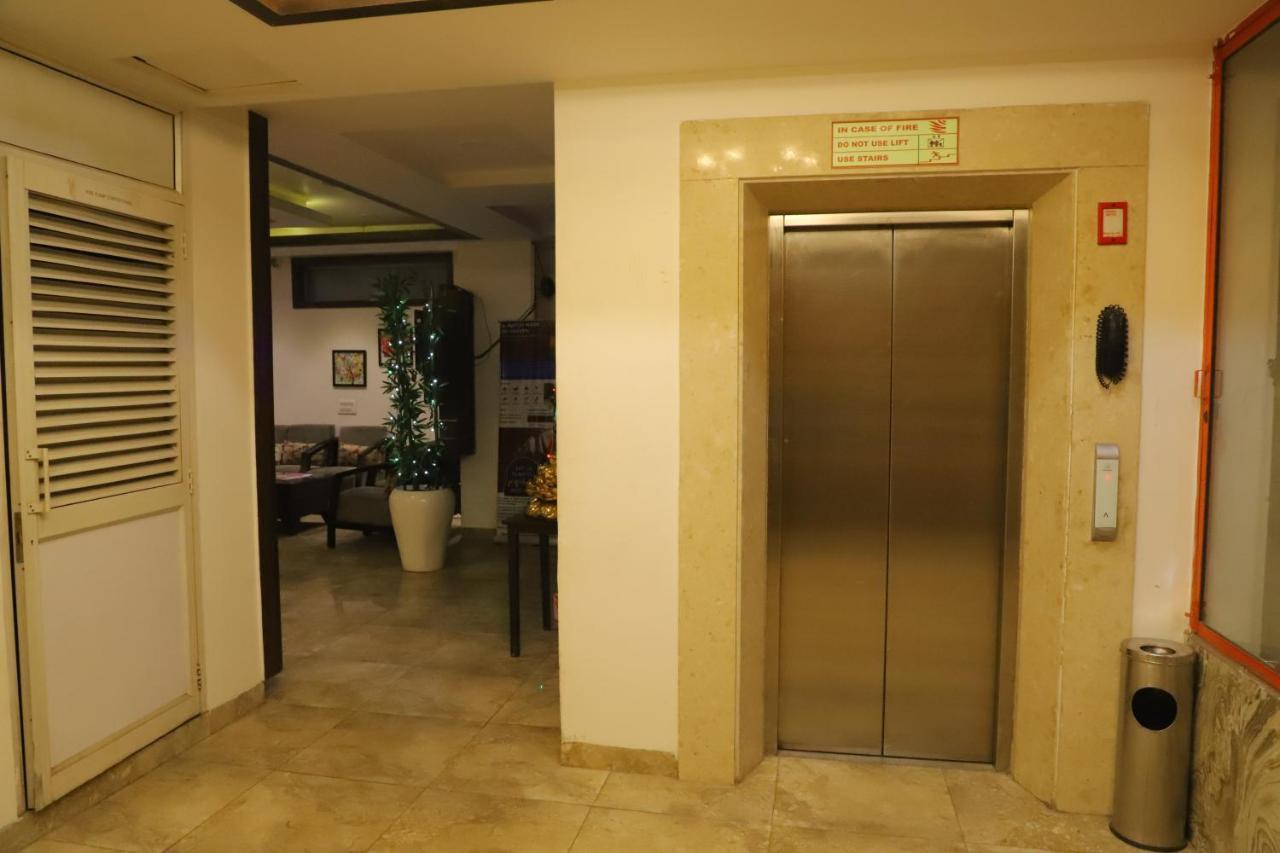Hotel Genx Le Crescent Ghaziabad Exterior foto