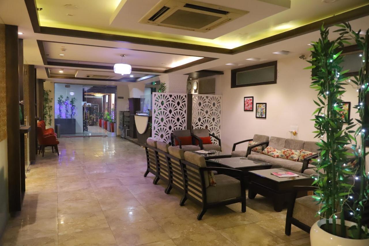 Hotel Genx Le Crescent Ghaziabad Exterior foto