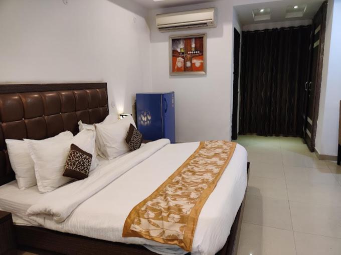 Hotel Genx Le Crescent Ghaziabad Exterior foto