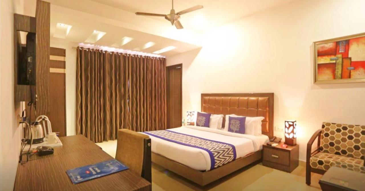 Hotel Genx Le Crescent Ghaziabad Exterior foto