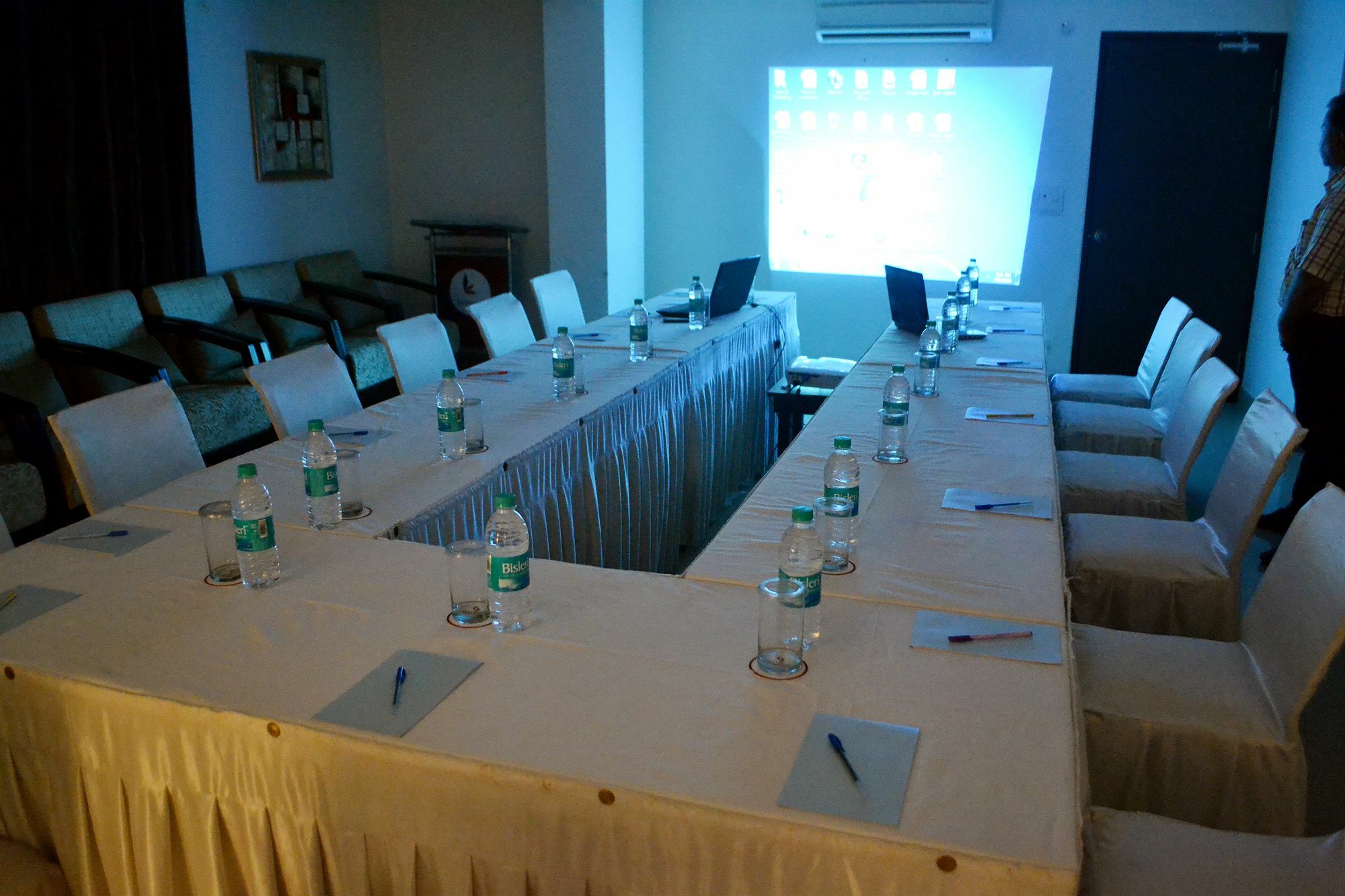 Hotel Genx Le Crescent Ghaziabad Exterior foto